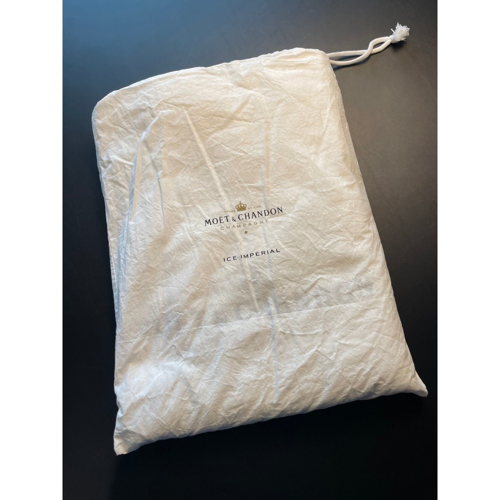 Moët & Chandon Beach Towel Unisex OS White Excellent Ice Imperial Logo Dust Bag